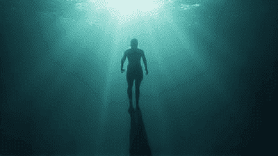 Experiencing Weightlessness: Freediving and the Art of Breath-Holding